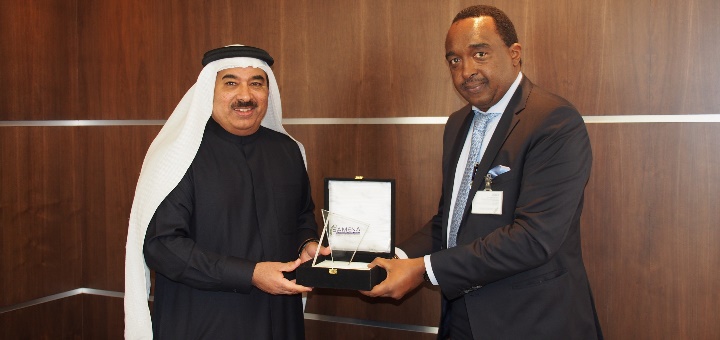 TRA Chairman Dr. Mohamed AlAmer wins the best telecom regulator leader in the SAMENA region award